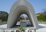 Biskupi z USA odwiedzają Japonię w 80. rocznicę bombardowań atomowych