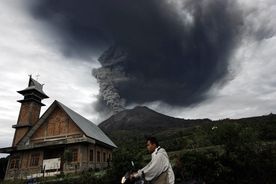 Indonezja: Ponowna erupcja wulkanu