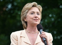 Clinton wśród mediatorów