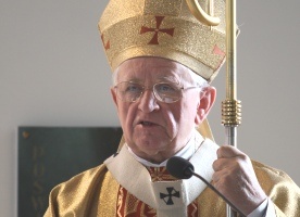 Abp Damian Zimoń. 