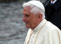 Franciszek i Benedykt XVI często się kontaktują
