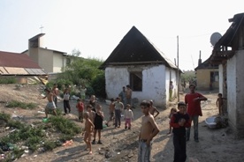 Polityka Francji pogłębi stygmatyzację Romów
