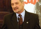 Macierewicz wygrał z TVN