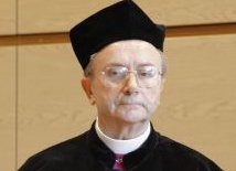 Bp Stankiewicz nadal dziekanem Roty Rzymskiej