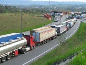 Przeciw kampanii "Tiry na tory"