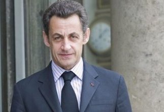 Sarkozy: Odblokować składy z paliwem