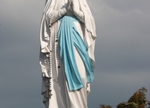 Lourdes niewymownym dowodem miłości Boga