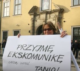 Protesty zwolenników i przeciwników in vitro