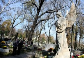 Kraków: Rekordowa kwesta na cmentarzach