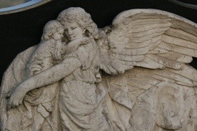 Aniołowie niezgody?