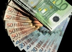 KE chce pieniędzy na ratowanie euro
