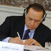 Kilkuminutowy proces Berlusconiego