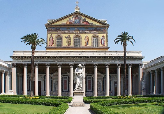 Watykański szpital zasłoni bazylikę?