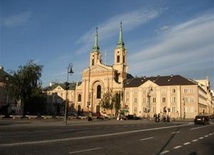 MON: Nie chcę walczyć z kapelanami