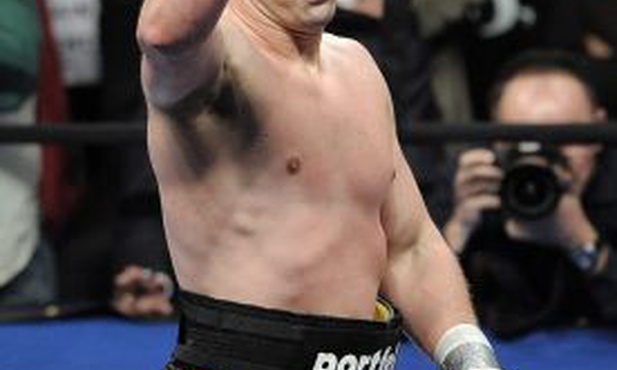 Adamek wygrał przed czasem