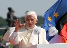 Benedykt XVI odwiedzi ojczyznę