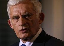 Buzek: Uwięzienie opozycjonistów niedopuszczalne
