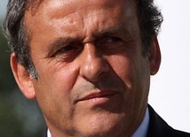 Platini będzie rządził kolejne cztery lata 