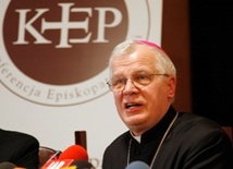 Abp Michalik o „bandach mających władzę”