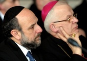 Rabin solidarny z prześladowanymi chrześcijanami