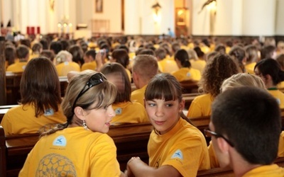 Polacy hojni dla papieskiej fundacji