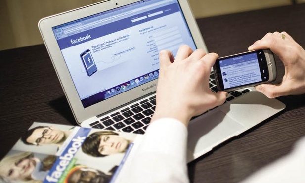 Facebook odciąga od Kościoła?