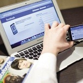 Facebook odciąga od Kościoła?