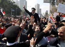 Egipt: Co najmniej 365 ofiar protestów