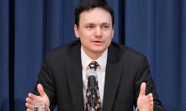 Minister o specsłużbach