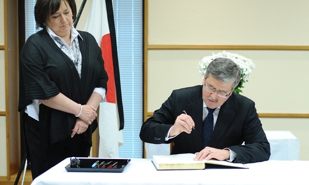 Komorowski przeprosił za błędy