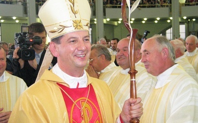 Bp Józef Guzdek