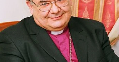Łódź: Odsłonięto tablicę poświęconą bp. Cieślarowi