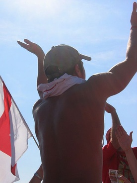 Jak zwalczać stadionowych bandytów?