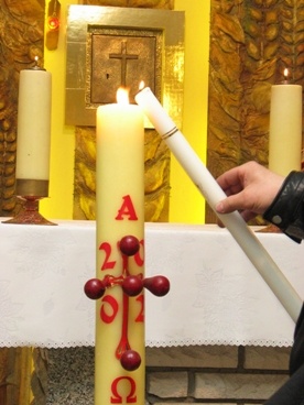 Przyjmijcie światło - liturgia.wiara.pl