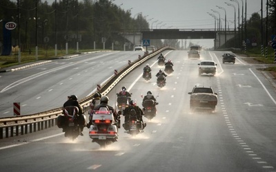 Motocykliści w niebezpieczeństwie