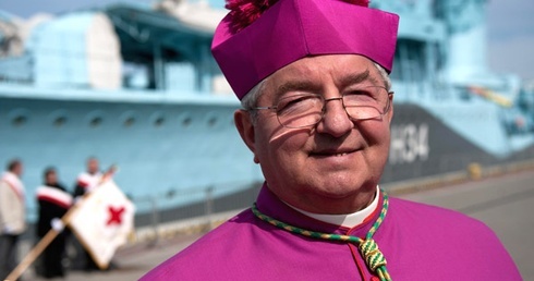 Arcybiskup Sławoj Leszek Głodź