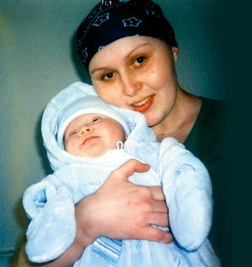 Anna Radosz zrezygnowała z terapii, która mogła zaszkodzić jej nienarodzonemu dziecku. Zmarła pół roku po urodzeniu syna