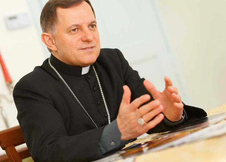 Arcybiskup Mieczysław Mokrzycki