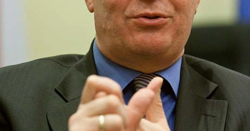 – Ciągle czekamy na dowody z Rosji – mówi prokurator generalny A. Seretem