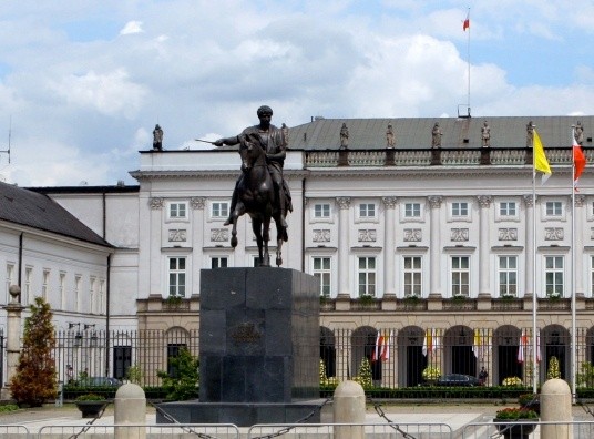 Prezydent: Nie będzie zgody na działania, które zmierzałyby do rozlokowania w Polsce nielegalnych migrantów