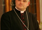 Bp Mendyk: trzymajcie się blisko Jezusa