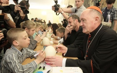 Wielkanocne śniadanie dla dzieci u kard. Nycza