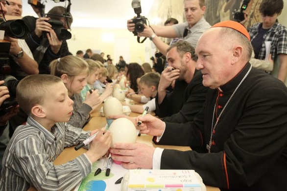 Wielkanocne śniadanie dla dzieci u kard. Nycza