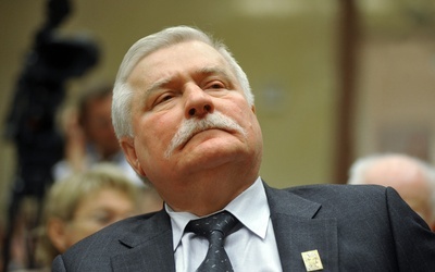 Wałęsa tłumaczy się ze słów o JPII