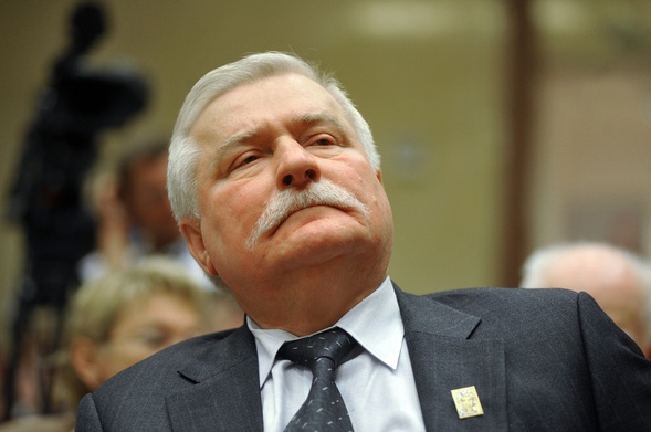 Wałęsa tłumaczy się ze słów o JPII