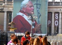 Bóg ingerował w historię poprzez bł. Jana Pawła II