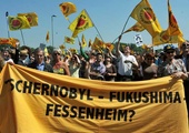 Przeciwnicy budowania elektrowni jądrowych w Niemczech protestowali w 25. rocznicę wybuchu w Czarnobylu