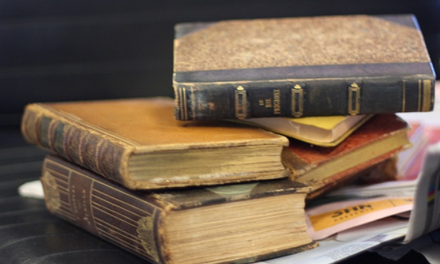 Benedykt XVI o Biblii i wychowawczej roli dobrej książki