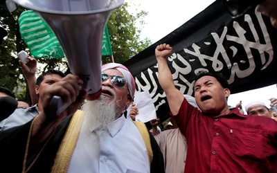Filipiny: Muzułmanie pod ambasadą USA