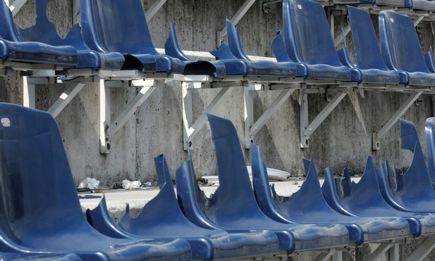 Zamknąć stadiony! Chociaż.. to i tak nic nie da